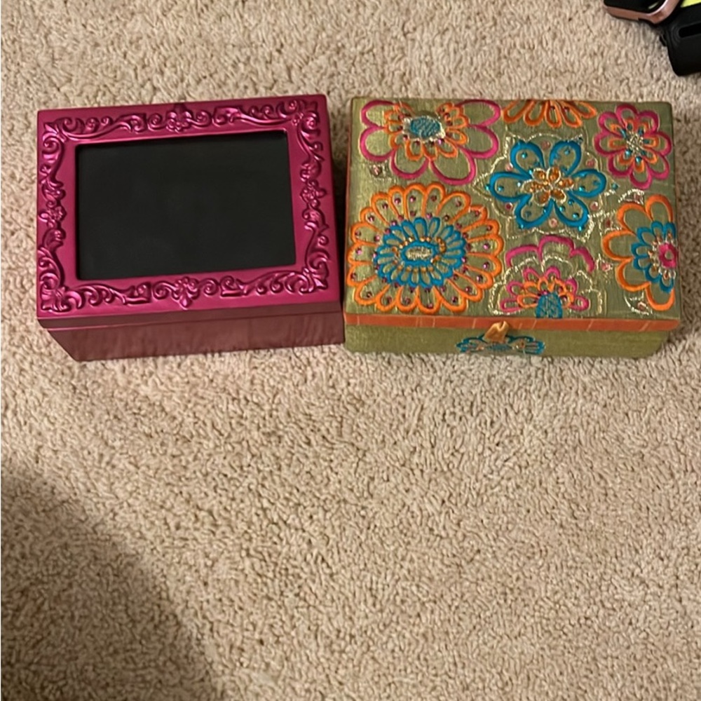 2 jewelry boxes
